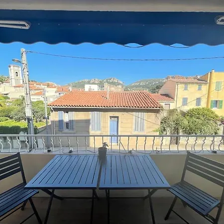 T1bis 33 M²/balcon/10 M Du Port Apartment *
